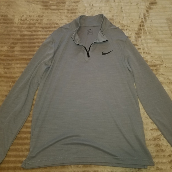 Nike pullover